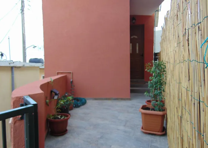 Semesterbostad Sea View, Kaizer Throne, Lalis House *