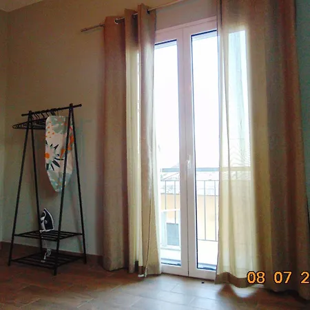 Sea View, Kaizer Throne, Lalis House פלקאס