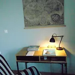 Nyaraló Sea View, Kaizer Throne, Lalis House *