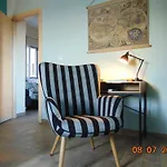 別荘 Sea View, Kaizer Throne, Lalis House
