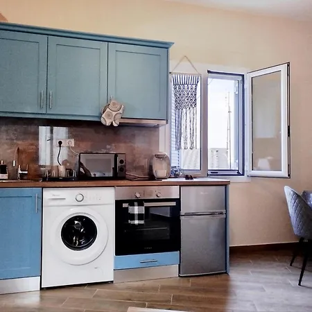 בית נופש Sea View, Kaizer Throne, Lalis House