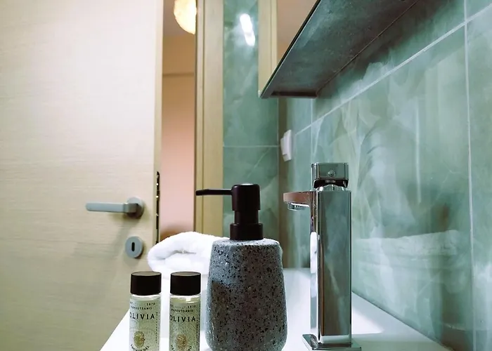 בית נופש Sea View, Kaizer Throne, Lalis House