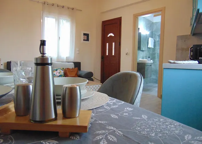 Sea View, Kaizer Throne, Lalis House * פלקאס