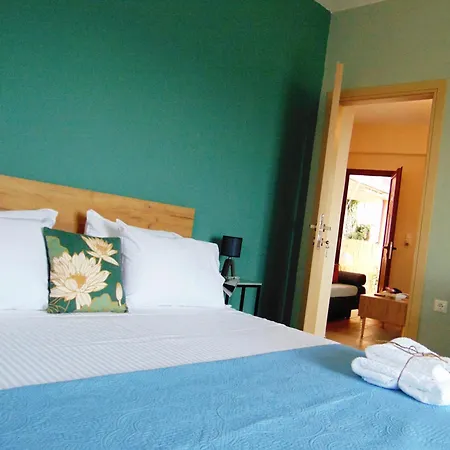Sea View, Kaizer Throne, Lalis House بيليكاس
