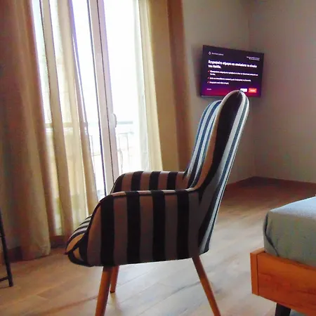 Sea View, Kaizer Throne, Lalis House *