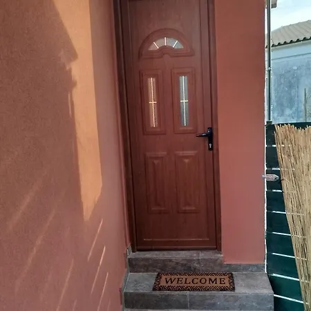 Sea View, Kaizer Throne, Lalis House * 펠레카스